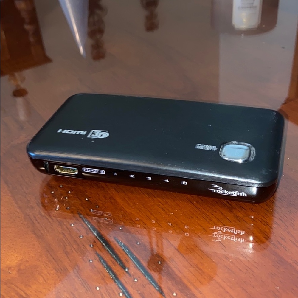 NWOT Rocketfish 4-Port HDMI Switcher